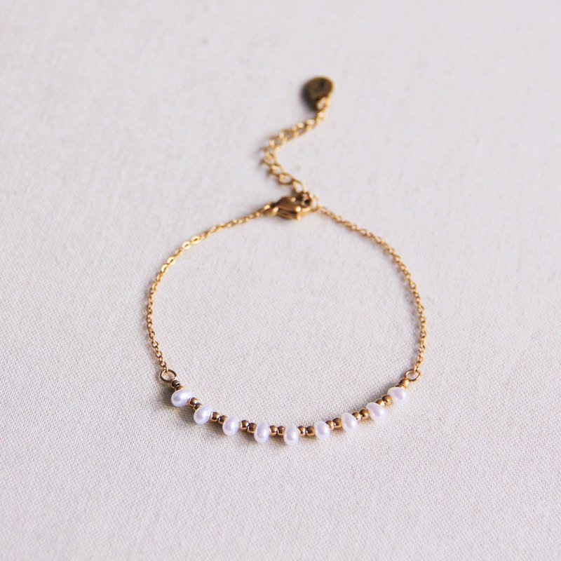 Armbandje - Parels White/ Gold