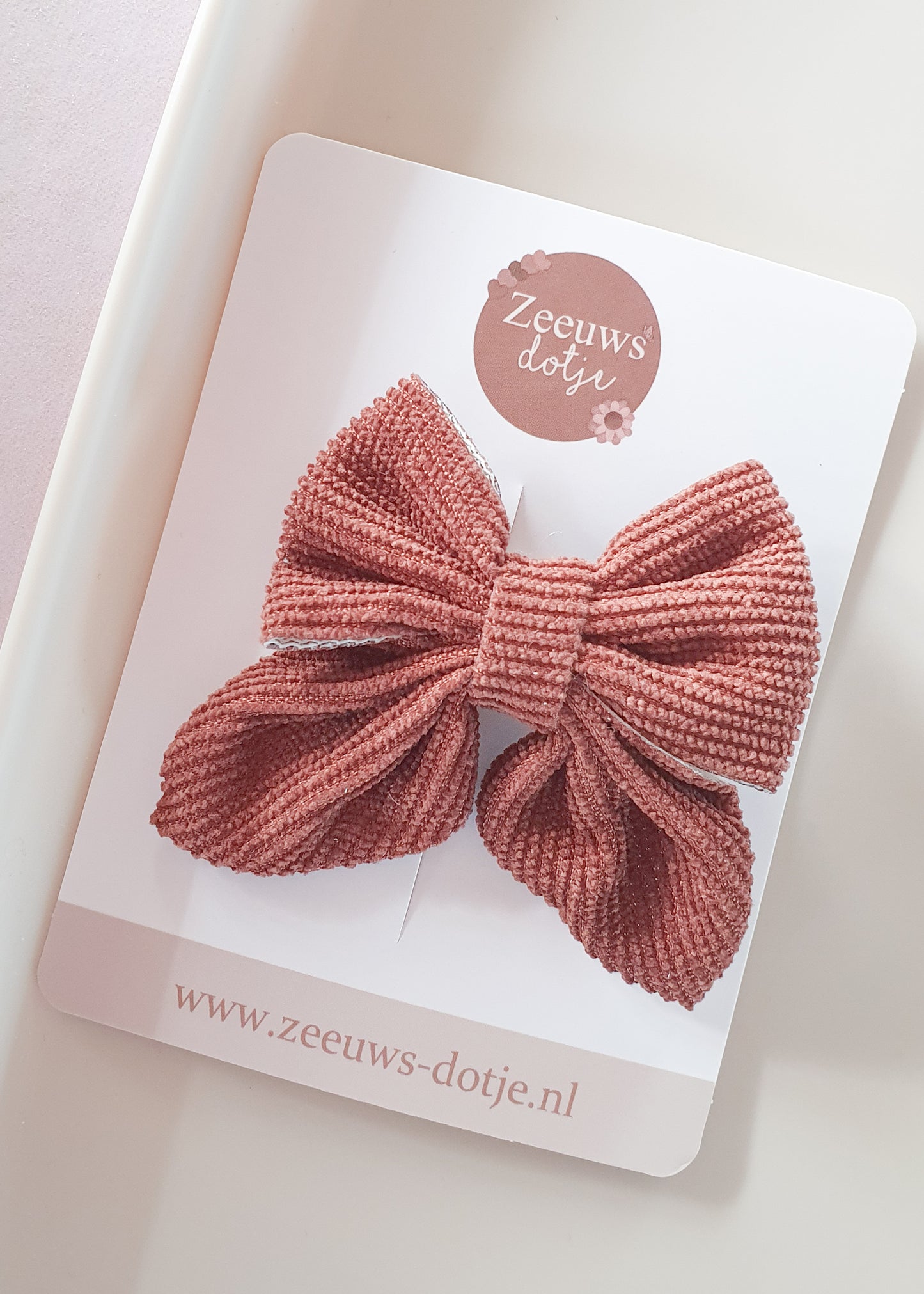 Haarclip -  𝑅𝑒𝑡𝑟𝑜 𝑤𝑖𝑛𝑡𝑒𝑟𝑠𝑡𝑟𝑖𝑘