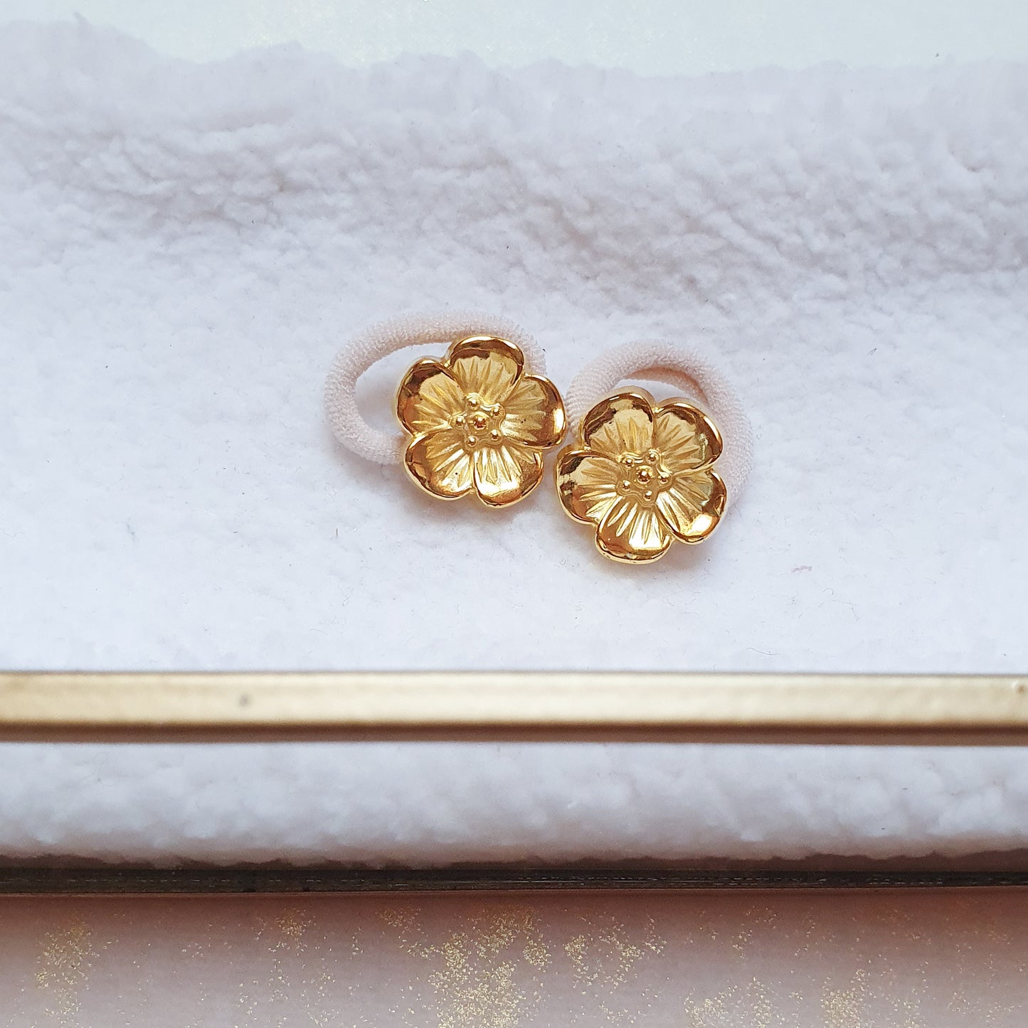 Mini haarelastiek set - 𝐵𝑙𝑜𝑒𝑚𝑒𝑡𝑗𝑒 𝑔𝑜𝑢𝑑