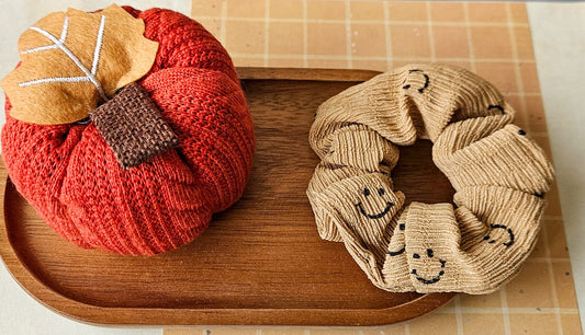 Scrunchie - 𝑆𝑚𝑖𝑙𝑒𝑦