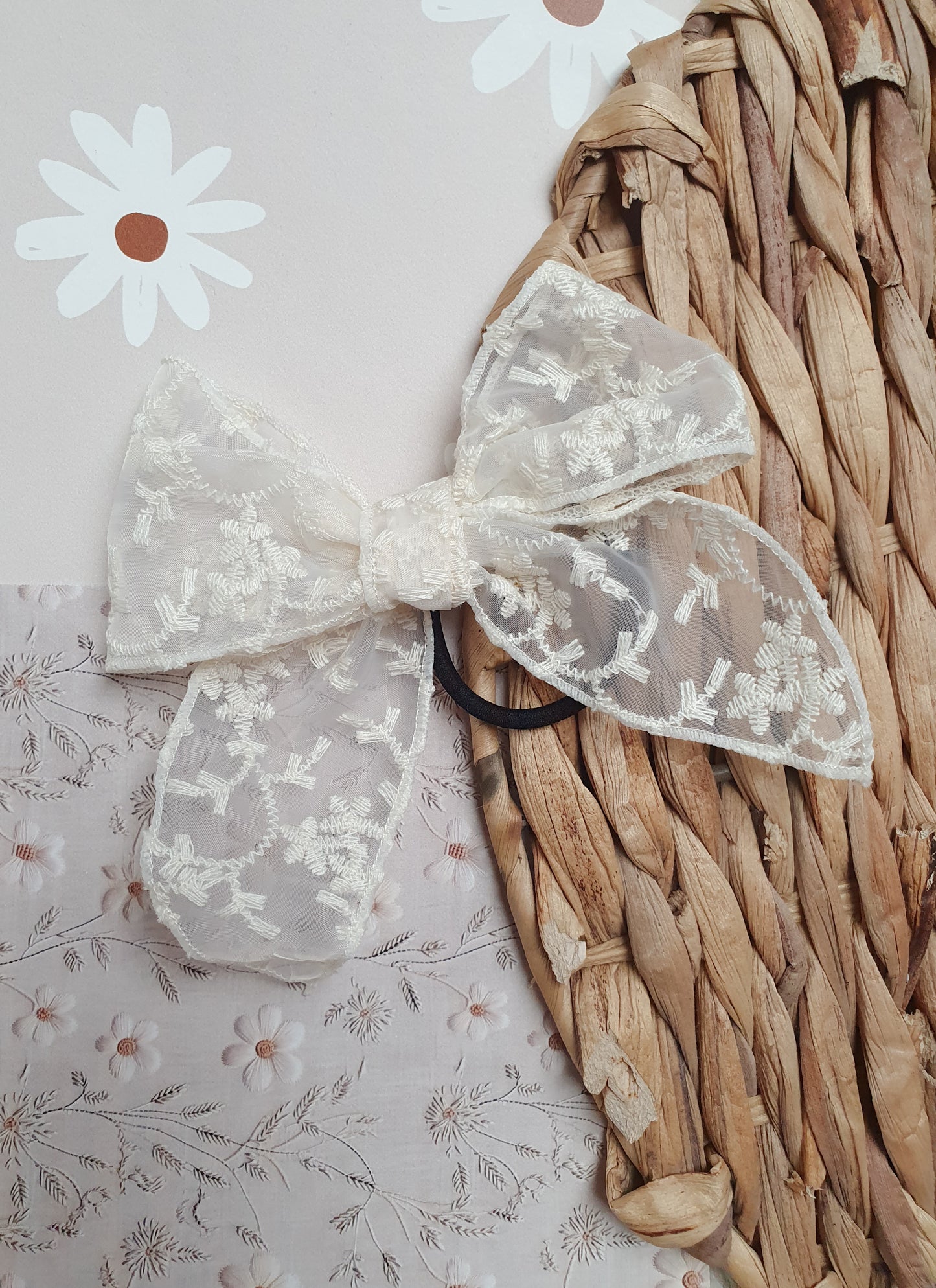 Strik van kant - Ivory blossom