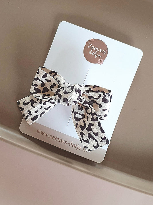 Haarclipje - 𝐿𝑒𝑜𝑝𝑎𝑟𝑡