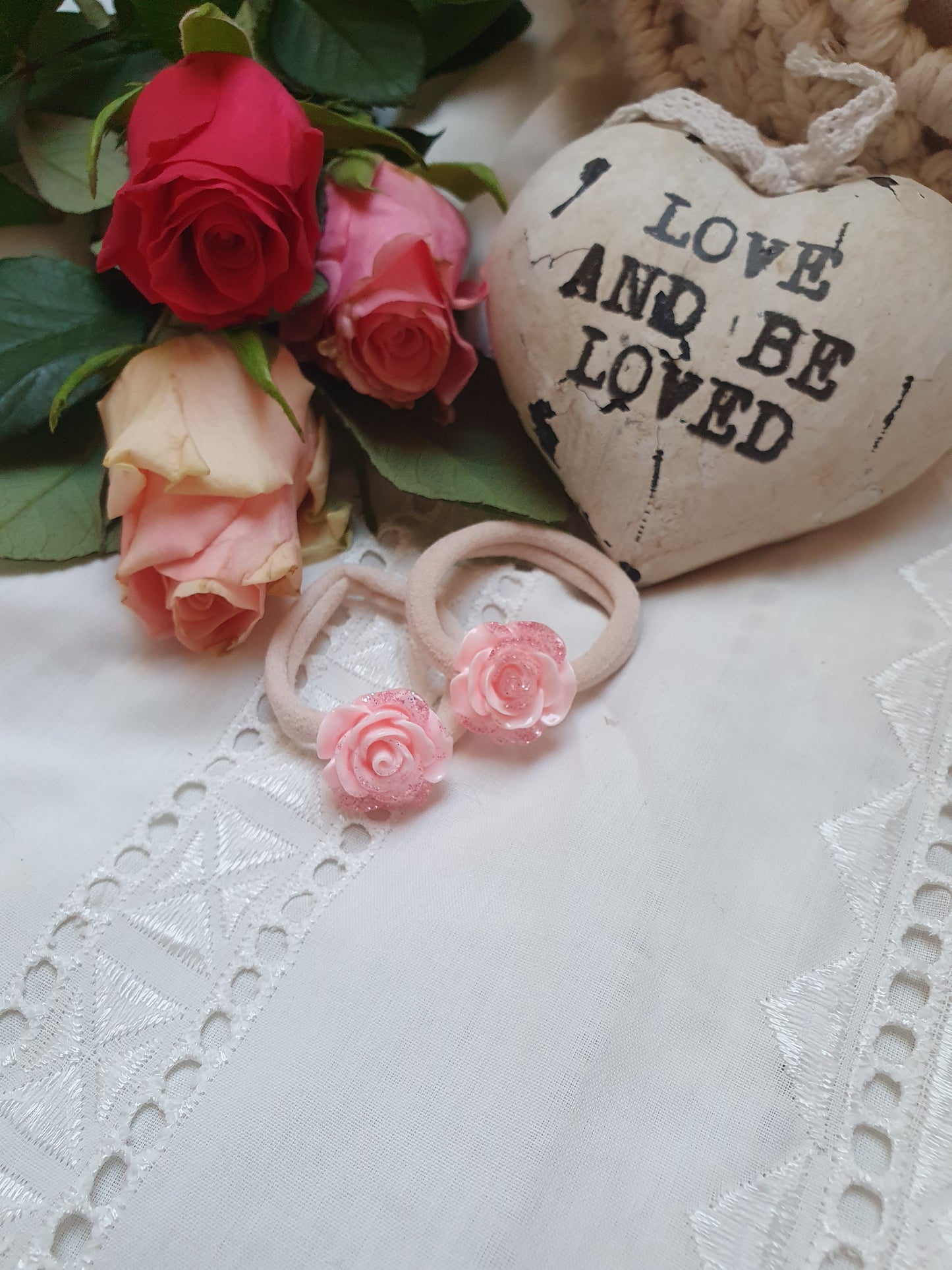 Haarelastiek set - 𝑅𝑜𝑠𝑒 𝑟𝑜𝑚𝑎𝑛𝑡𝑖𝑐